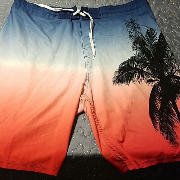 Old Navy California board shorts size 40 - Picture 1 of 4
